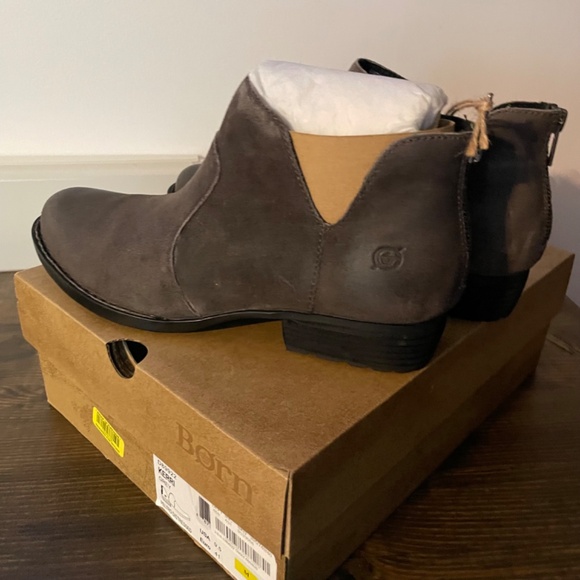 Born KERRI GREY PELTRO DISTRESSED size 9.5 - Picture 3 of 10